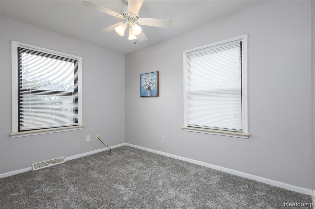 17204 Park Lane, Fraser, MI 48026 — Photo 10