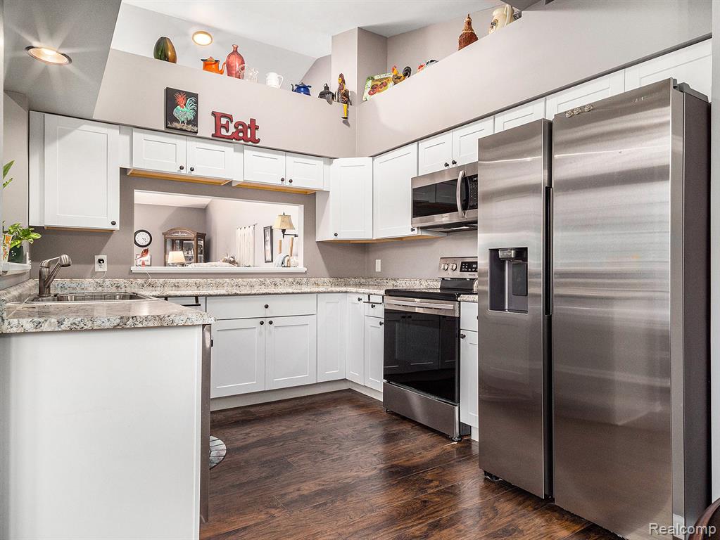 6356 Squire Lake Drive, Flushing, MI 48433 — Photo 3