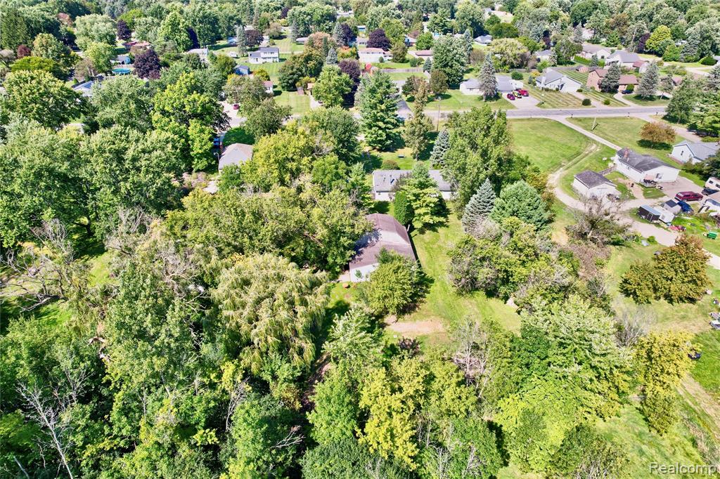 5206 Lippincott Boulevard, Burton, MI 48519 — Photo 65