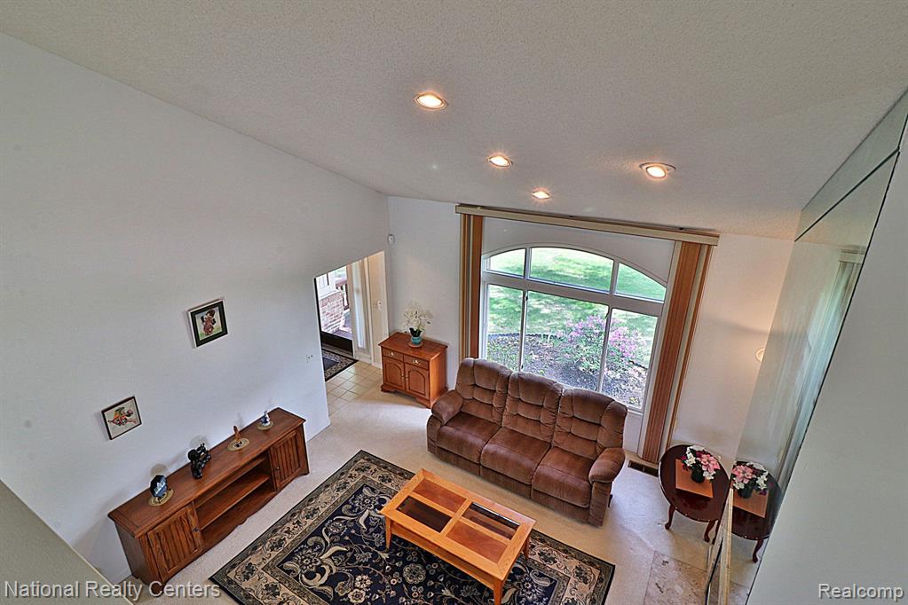 6400 PINECREST, West Bloomfield, MI — Photo 9