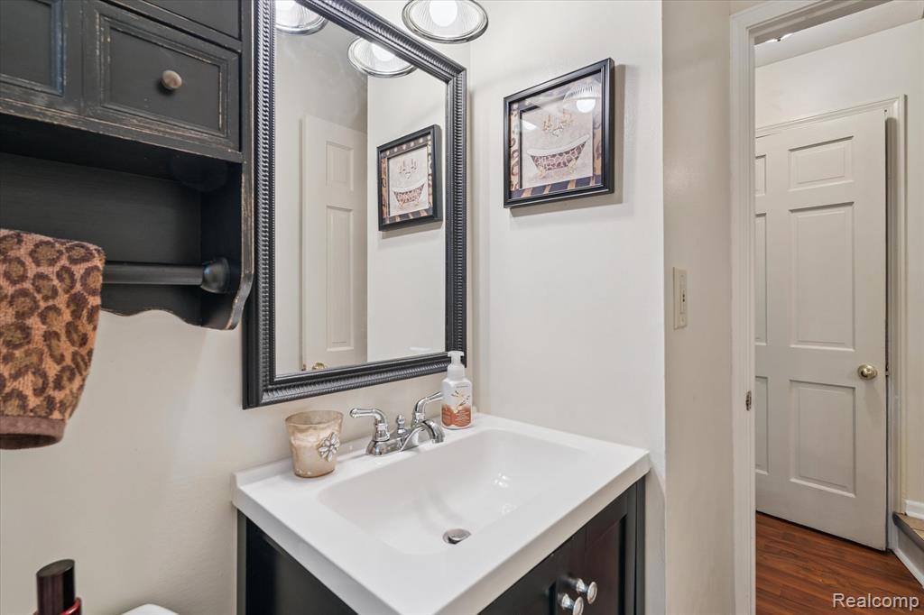 5374 Apple Hill Court, Flushing, MI 48433 — Photo 19