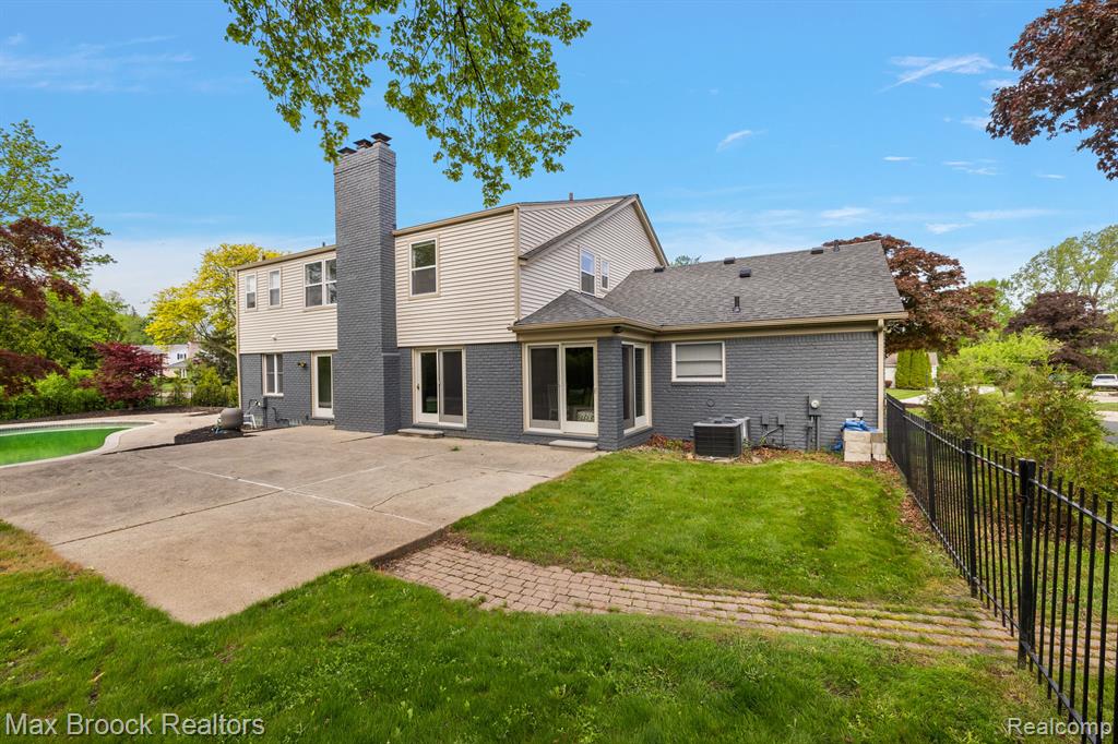 4573 Ranch Lane, Bloomfield Hills, MI 48302 — Photo 31