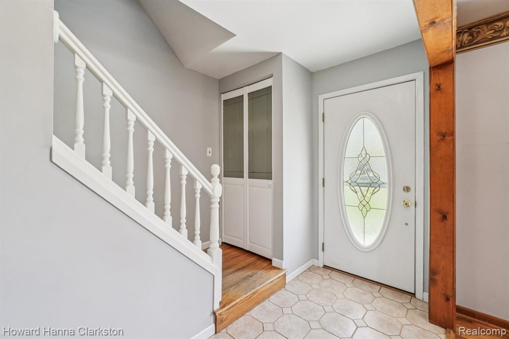 149 N Williams Lake Road, White Lake, MI — Photo 2