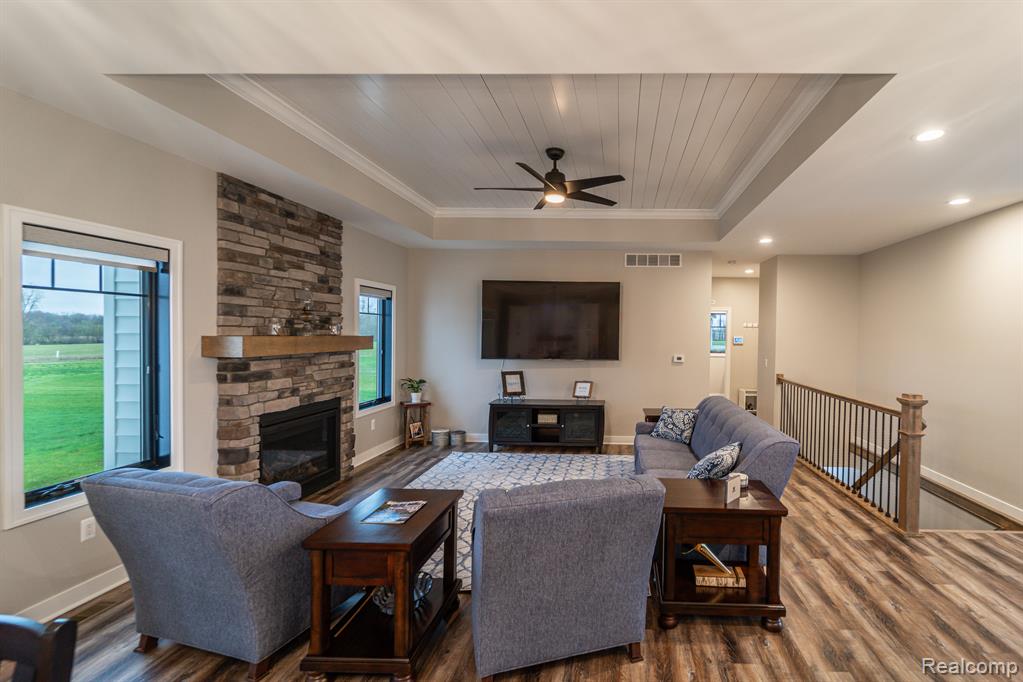 425 CORNEIL Road, Imlay City, MI 48444 — Photo 13