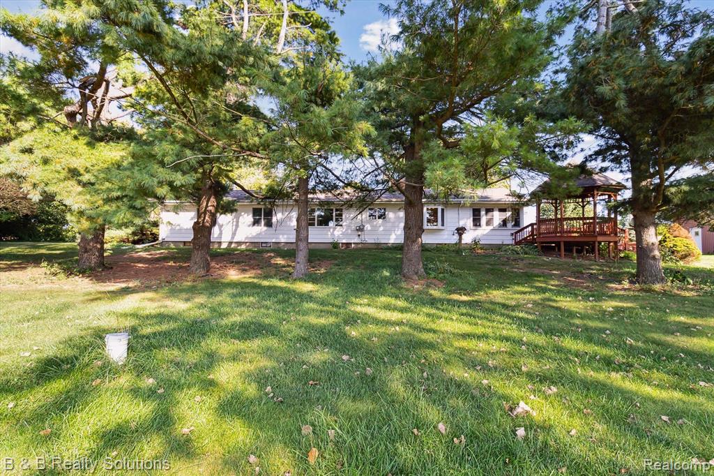 5225 LAKE PLEASANT Road, North Branch, MI 48461 — Photo 43