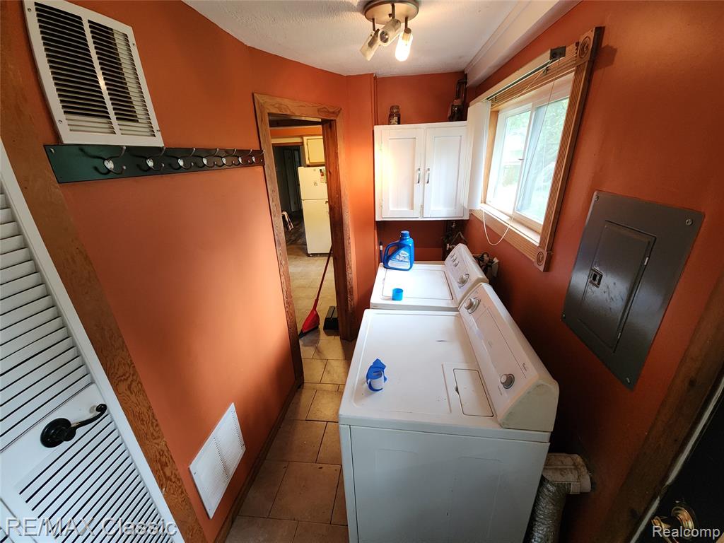 6388 Hermana Road, West Bloomfield, MI 48324 — Photo 19