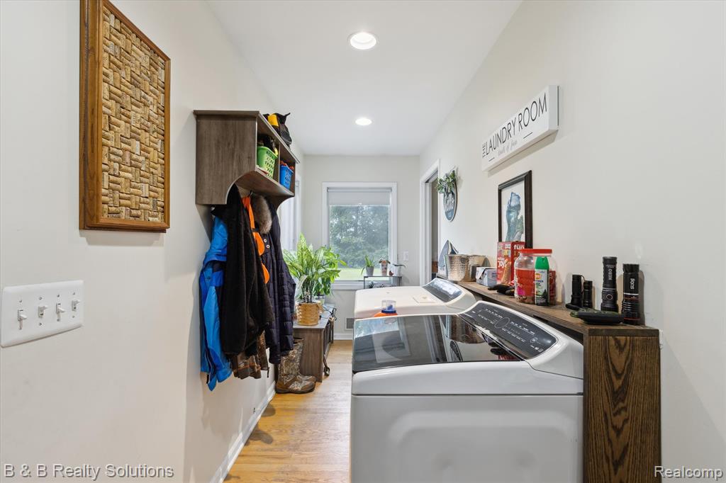 2264 Dodds Road, North Branch, MI 48461 — Photo 4