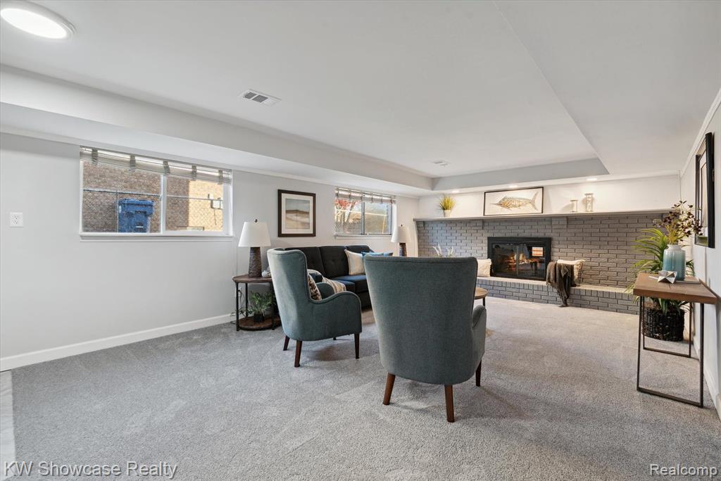 44048 Harsdale Drive, Canton, MI 48187 — Photo 36