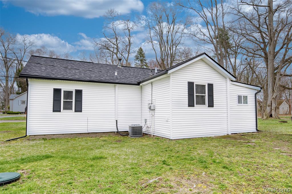 2514 Barton Street, Commerce Twp, MI 48382 — Photo 26