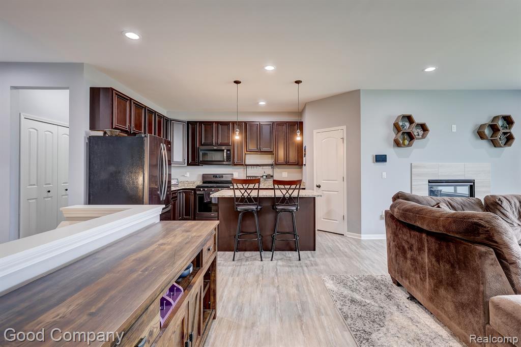 2763 AMBASSADOR Drive, Ypsilanti, MI 48198 — Photo 13