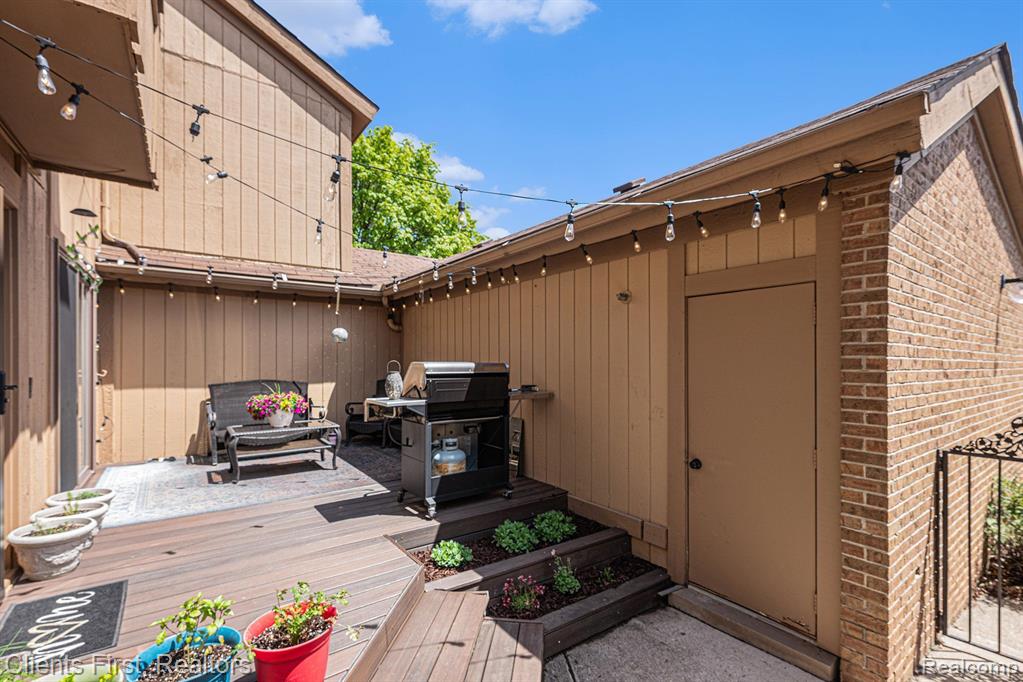6202 ANDREA Lane, West Bloomfield, MI — Photo 24