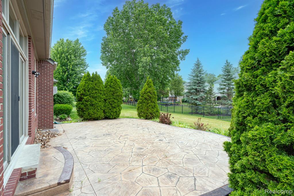 47248 Malburg Way Drive, Macomb, MI 48044 — Photo 6