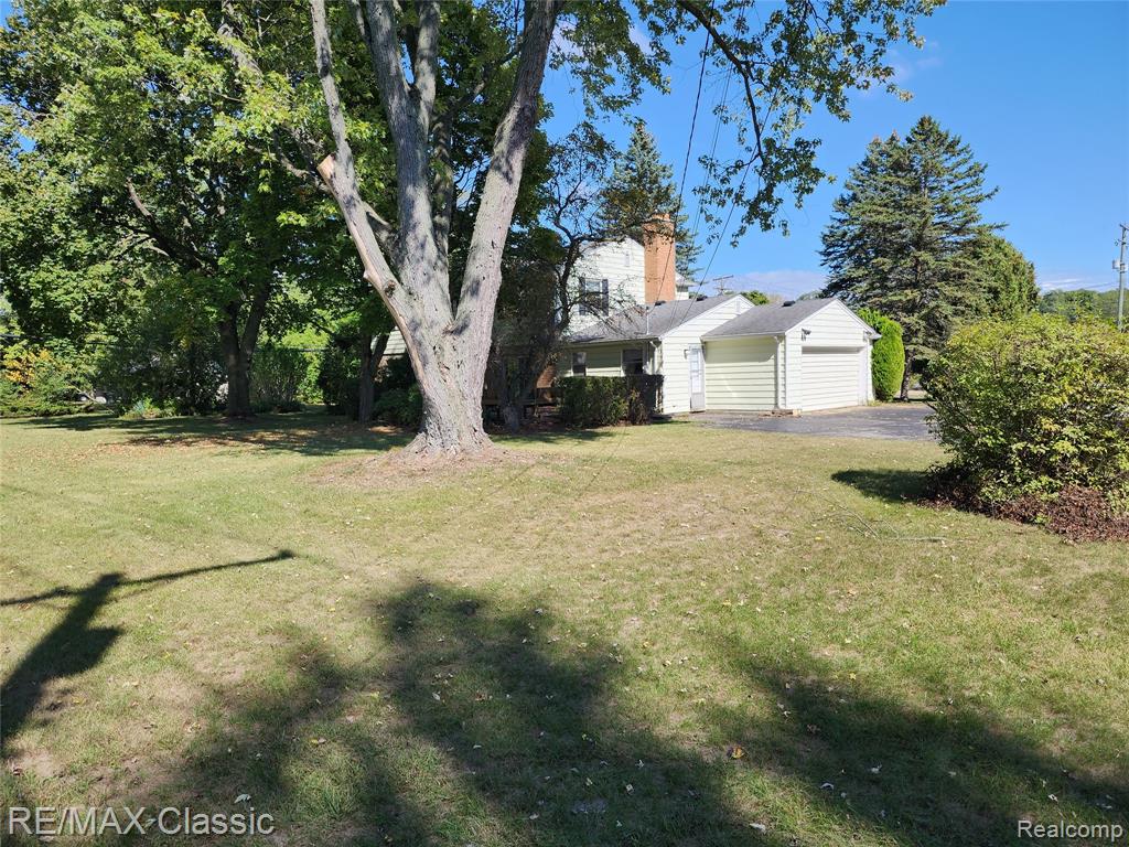 6965 N Adams Road, Bloomfield Hills, MI 48304 — Photo 32