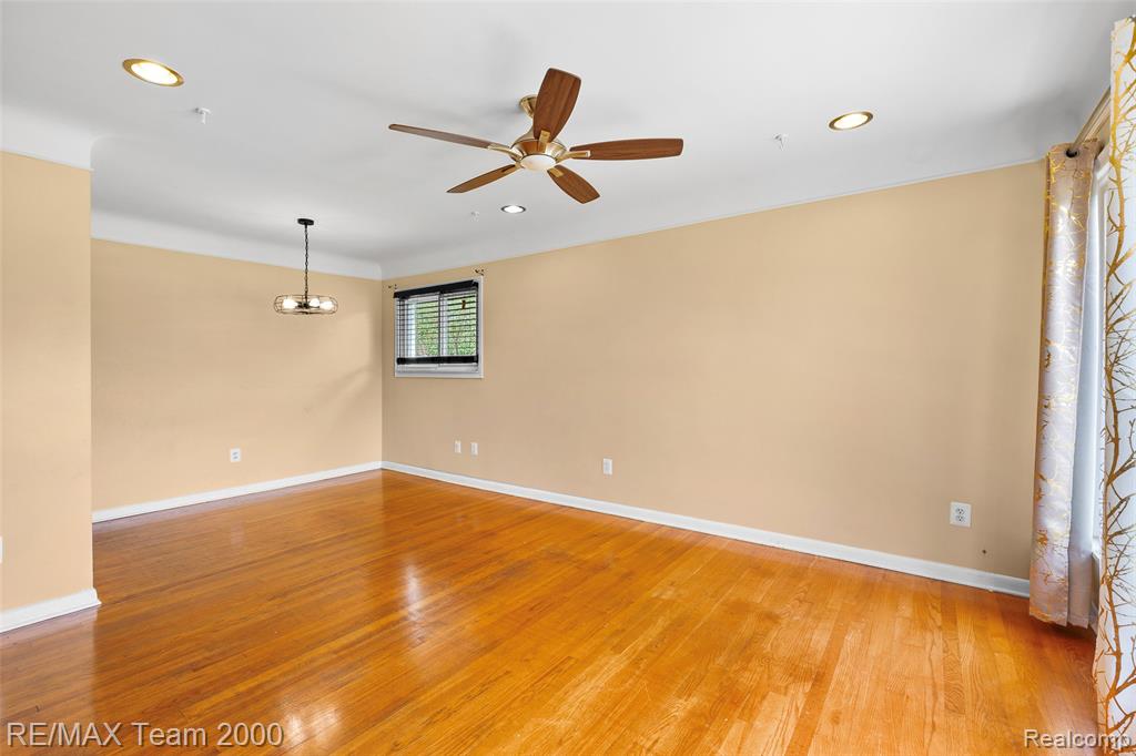 6442 Arcola Street, Garden City, MI — Photo 12