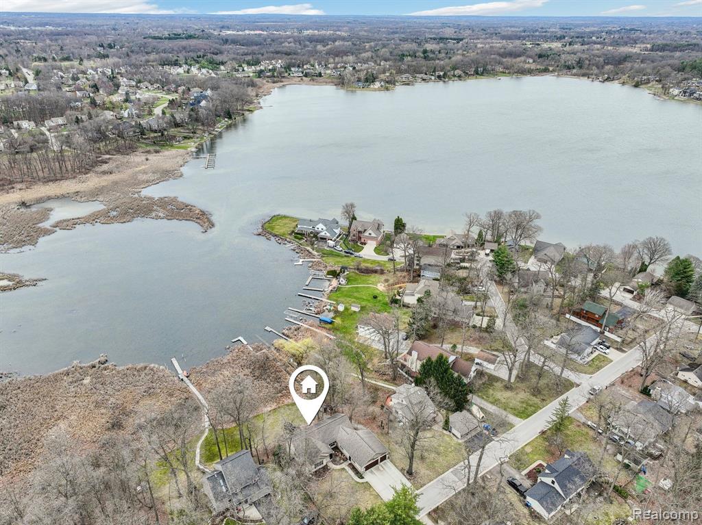 5001 GROVER Drive, Brighton, MI 48116 — Photo 31