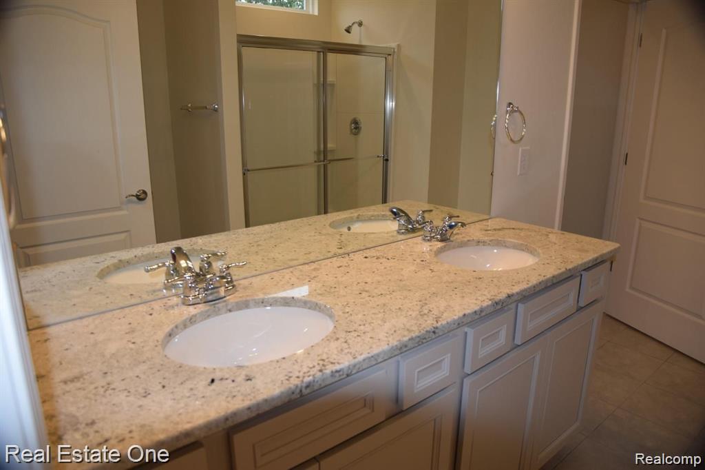1113 Lark Street, Lake Orion, MI — Photo 13