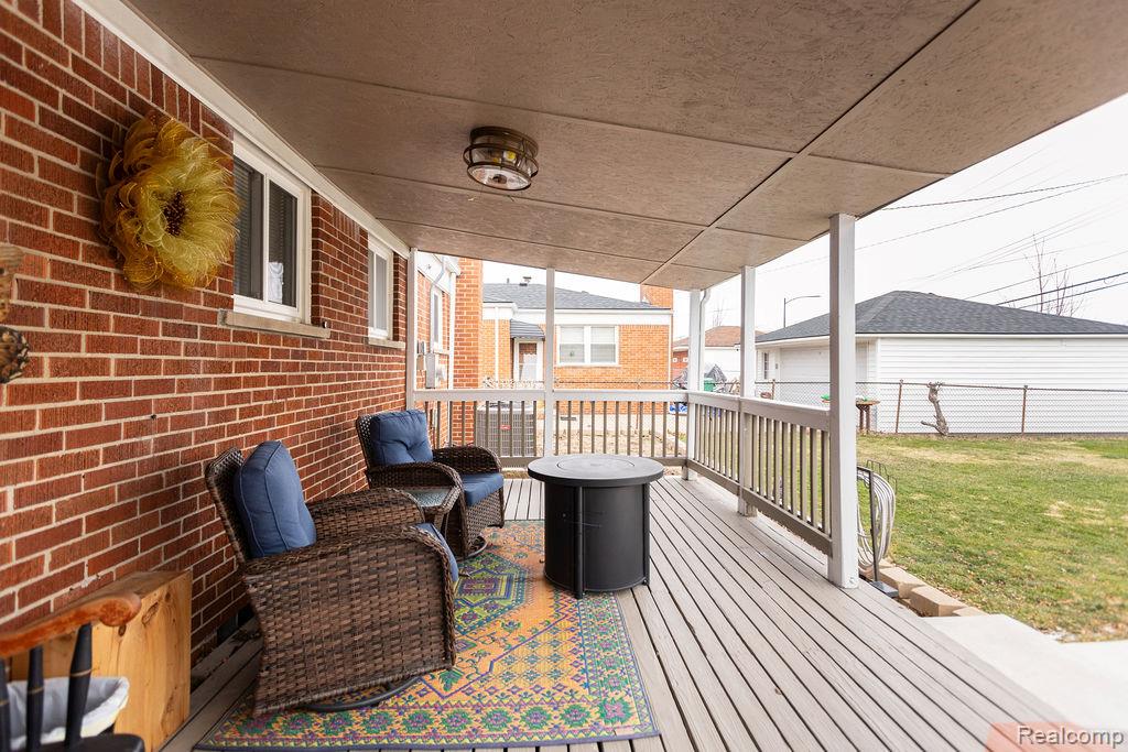 24636 Almond Avenue, Eastpointe, MI 48021 — Photo 36