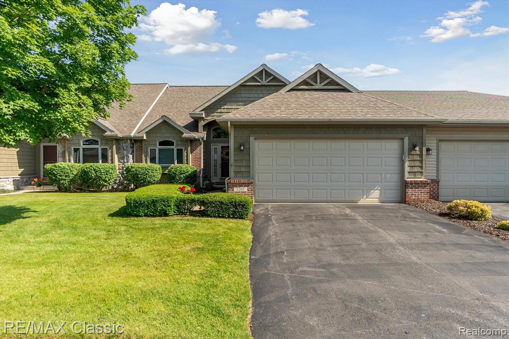 1202 ARBOR RIDGE Drive, 2, Brighton, MI 48116 — Photo 3