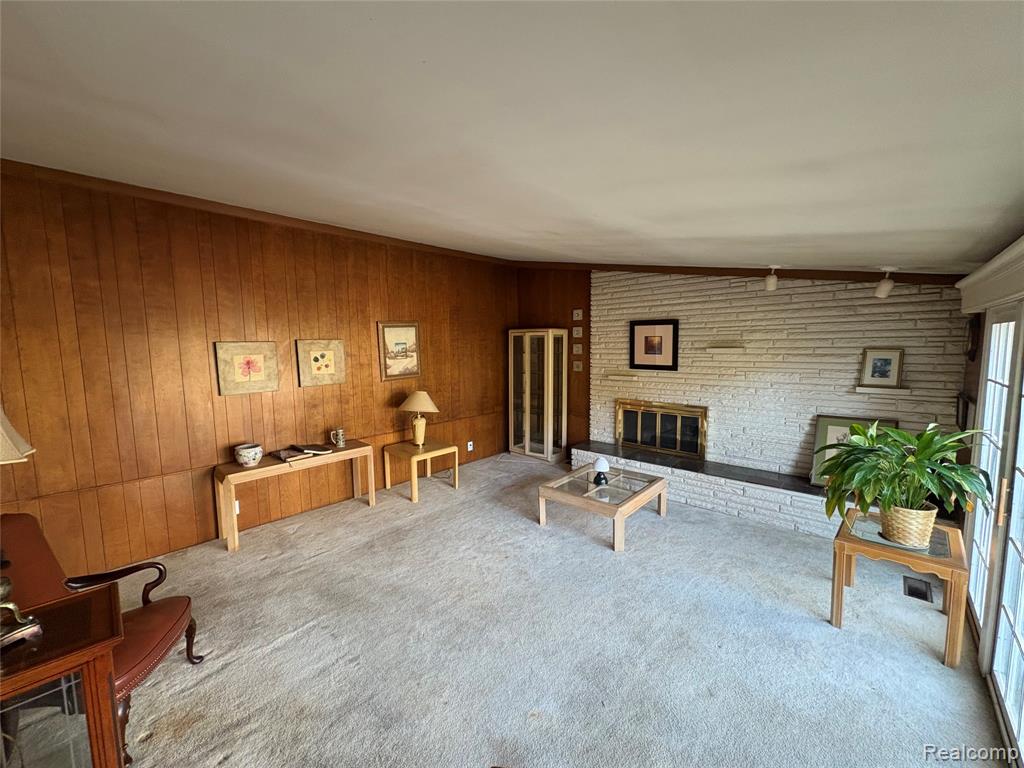 646 Peach Tree Lane, Grosse Pointe Woods, MI 48236 — Photo 12