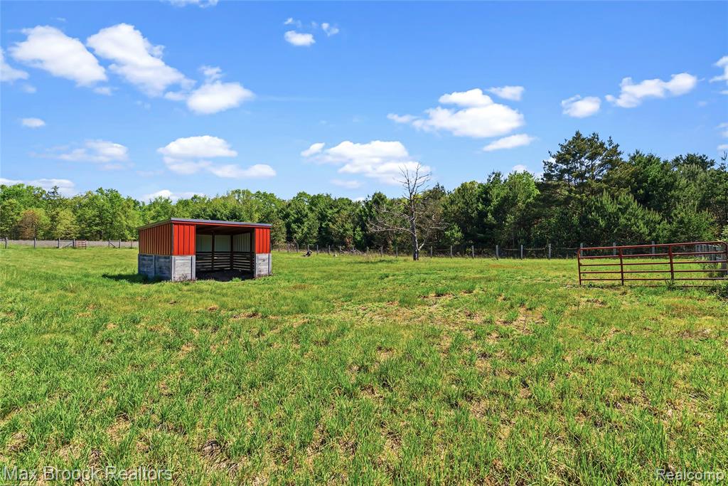 892 W Barnes Lake Road, Columbiaville, MI 48421 — Photo 43