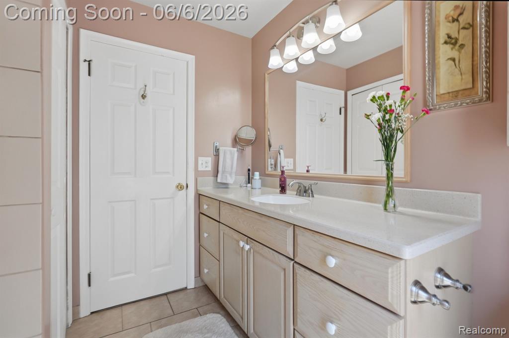 42321 Royal Lane, Clinton Twp, MI 48038 — Photo 17