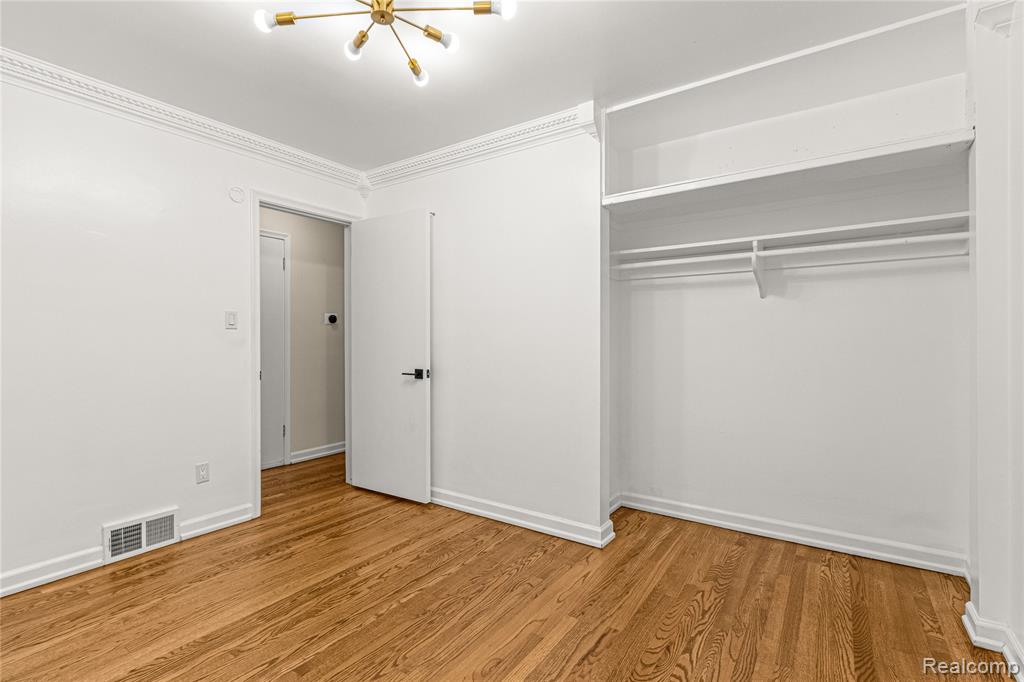 7148 Plainfield Street, Dearborn Heights, MI 48127 — Photo 16