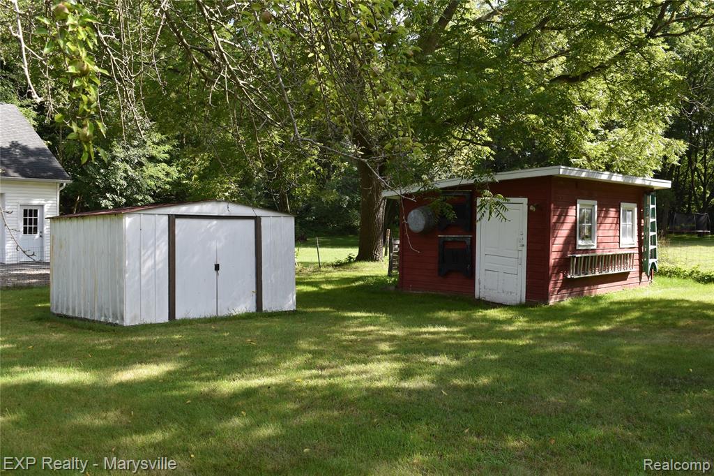 7710 Sparling Road, Wales, MI — Photo 4