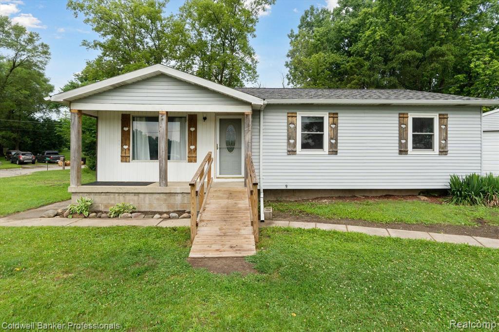 326 EAST Street, Holly, MI 48442 — Photo 3