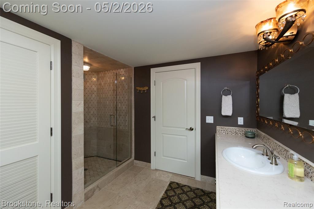 9811 KINGSTON POINTE, Clarkston, MI 48348 — Photo 62