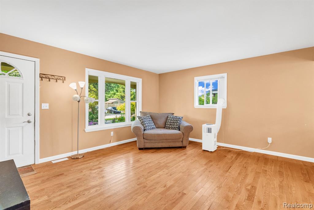 334 Fairfield Avenue, Holly, MI 48442 — Photo 7