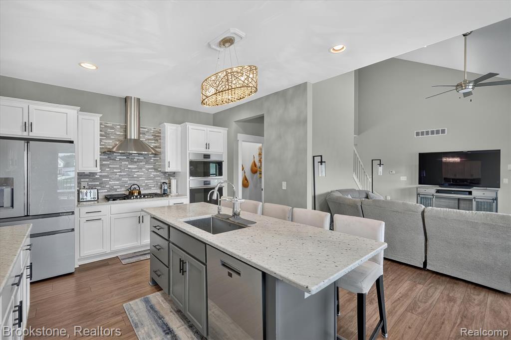 9830 Loretta Lane, South Lyon, MI 48178 — Photo 13