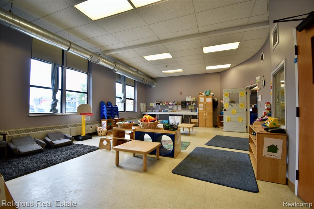 145 Capital Avenue NE, Battle Creek, MI 49017 — Photo 17