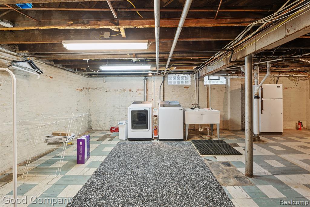 964 W LEWISTON Avenue, Ferndale, MI 48220 — Photo 39