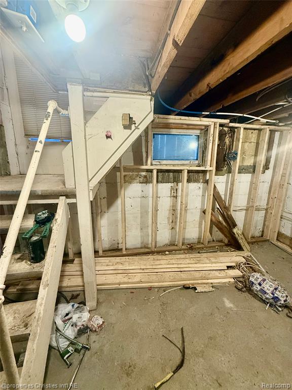 618 Chartier Street, Marine, MI — Photo 37