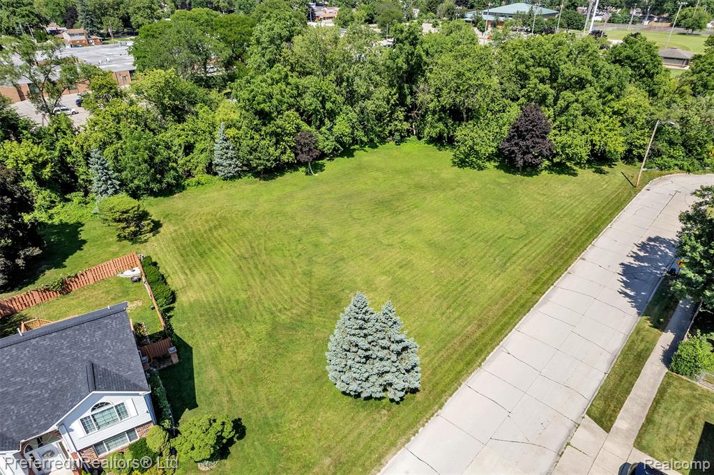 000 HANOVER Street, Dearborn Heights, MI 48125 — Photo 3