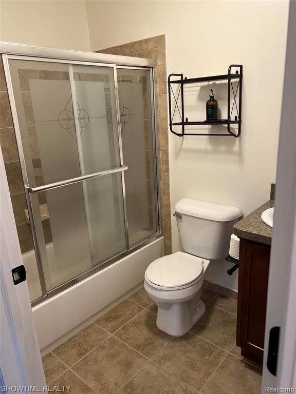 8357 Williamstown Drive, Utica, MI 48316 — Photo 6