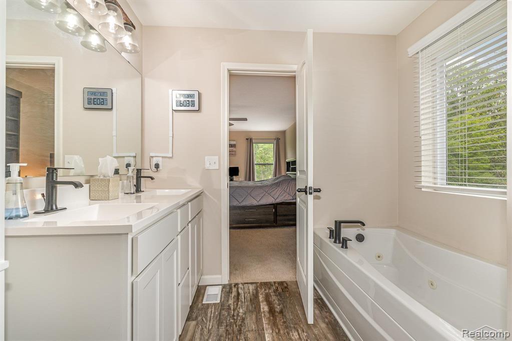 7302 Geraldine Circle, Swartz Creek, MI 48473 — Photo 21