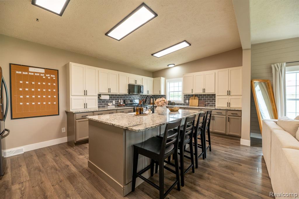 5373 MERTZ Road, Mayville Vlg, MI 48744 — Photo 4