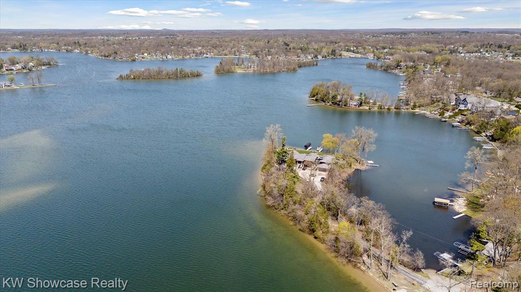 4105 WOODCROFT Street, White Lake, MI 48383 — Photo 29