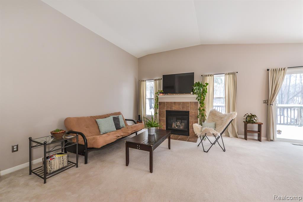 2578 SIGNATURE Circle, Pinckney, MI 48169 — Photo 21