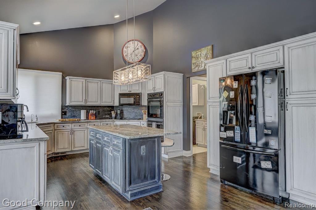 55195 WHITNEY Drive, Shelby Twp, MI 48315 — Photo 20