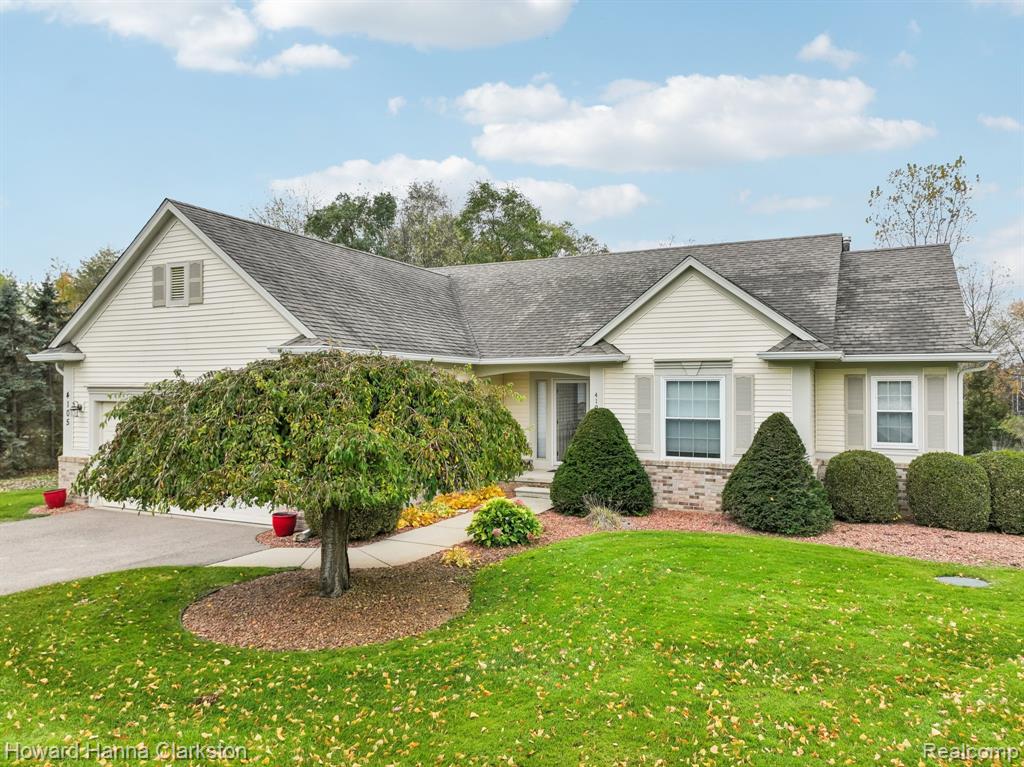 4105 Nancy Lane, White Lake, MI 48383 — front exterior