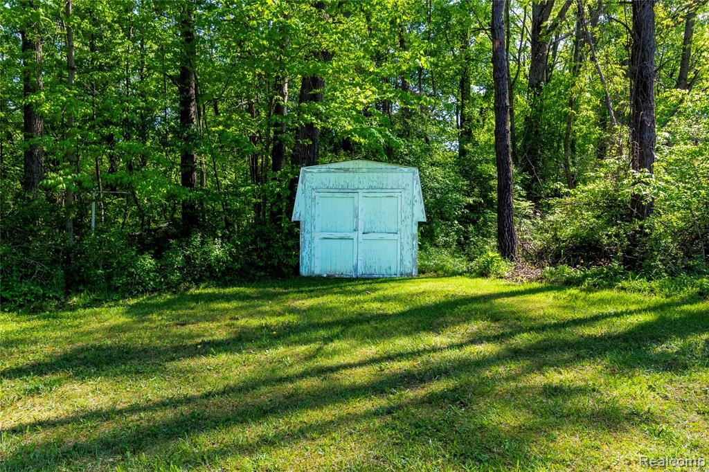9051 Vienna Road, Otisville, MI 48463 — Photo 50