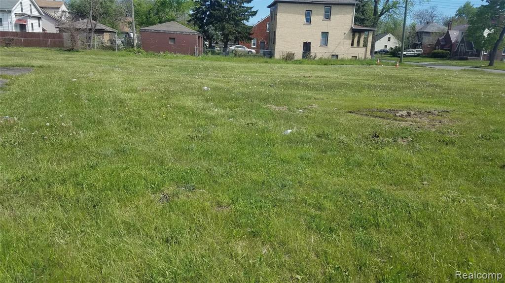 7111 E 7 MILE East Road, Detroit, MI, 48234