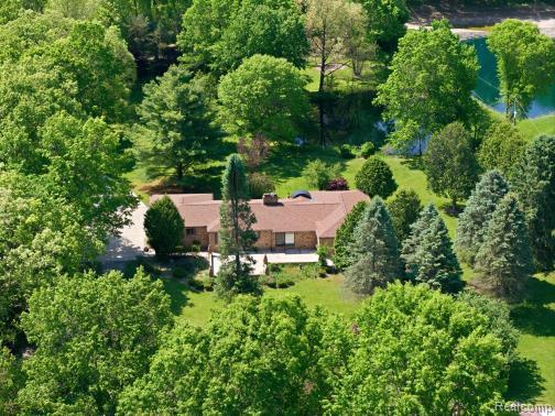 7020 Rattalee Lake NW, Clarkston, MI 48348 — Photo 6