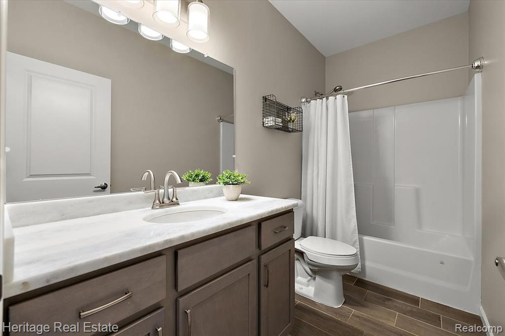 6231 Leighland Drive, Grand Blanc, MI 48439 — Photo 21