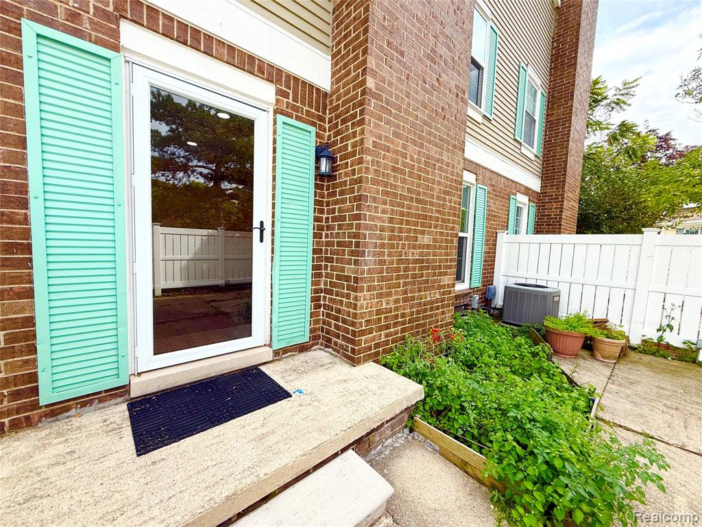 41729 Broquet Drive, Novi, MI 48167 — Photo 7