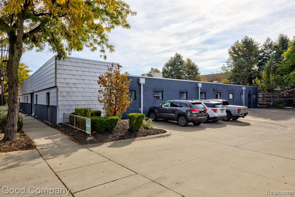 628 E PARENT Avenue, Royal Oak, MI 48067 — Photo 19