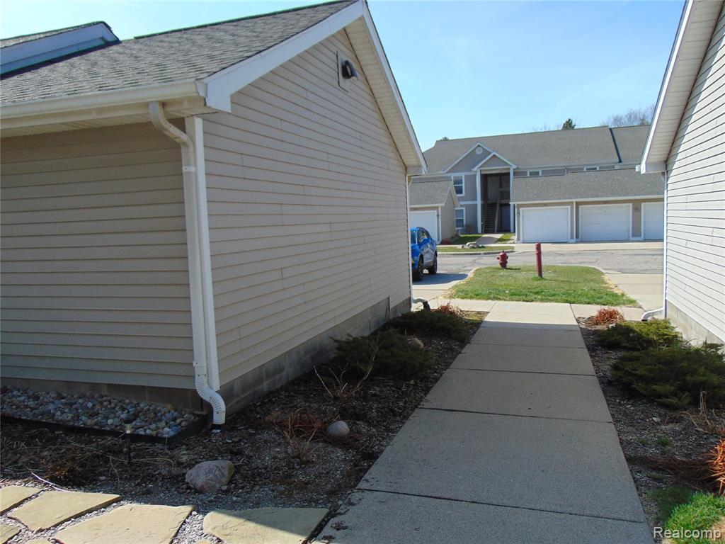 1429 Millbrook Trail, 172, Ann Arbor, MI 48108 — Photo 4