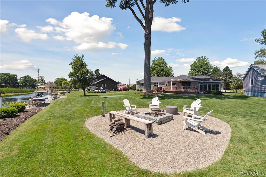 319 Angola Street, Wolverine Lake, MI 48390 — Photo 43
